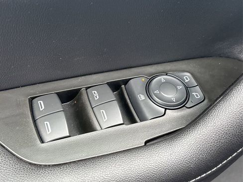 Used 2023 Chevrolet Blazer LT image 36