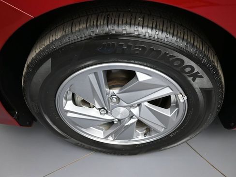 Certified 2024 Hyundai Elantra SE FWD image 14