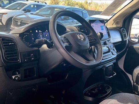 Used 2024 RAM ProMaster 2500 w/ Premium Convenience Group image 17