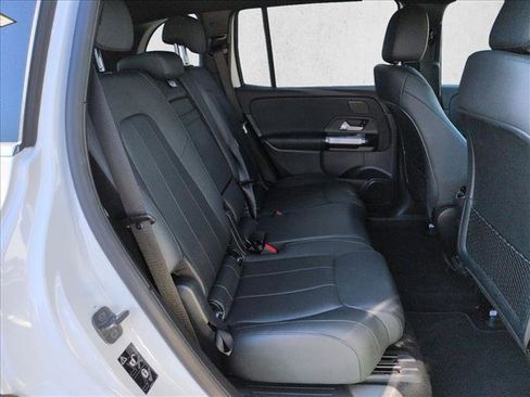 Used 2024 Mercedes-Benz EQB 250+ image 21