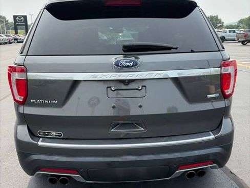 Used 2019 Ford Explorer Platinum AWD/4WD image 6
