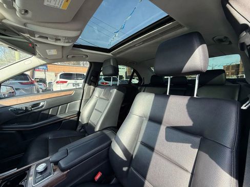 Used 2011 Mercedes-Benz E 350 4MATIC Sedan image 19