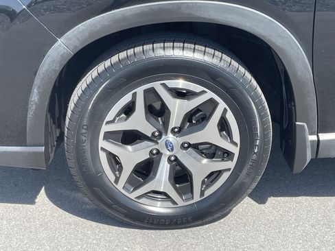 Certified 2023 Subaru Forester Premium AWD/4WD image 12