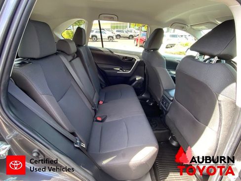 Used 2022 Toyota RAV4 LE AWD/4WD image 16