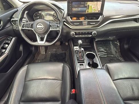 Used 2023 Nissan Altima 2.5 SR w/ SR Premium Package image 24