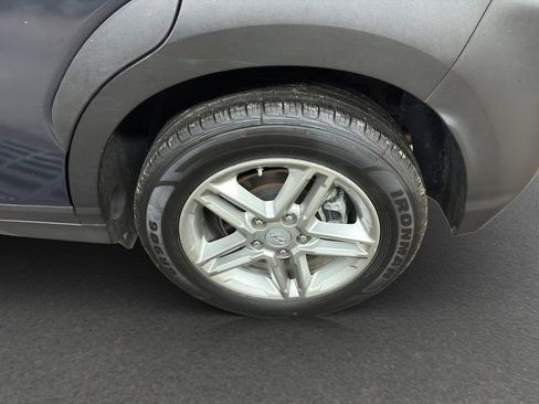 Used 2021 Hyundai Kona SE image 12