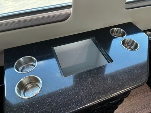 Used 2016 Mercedes-Benz Sprinter 2500 image 32