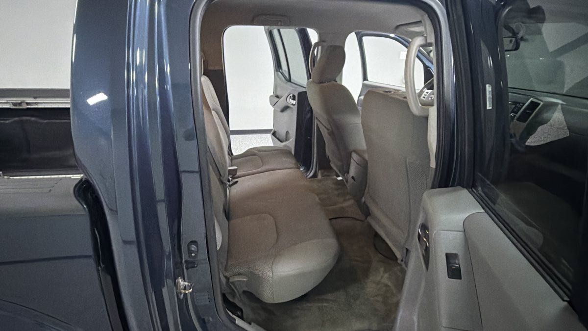 Used 2015 Nissan Frontier SV w/ SV Value Truck Package RWD image 26