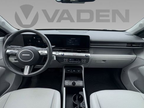 Used 2024 Hyundai Kona Limited AWD/4WD image 3