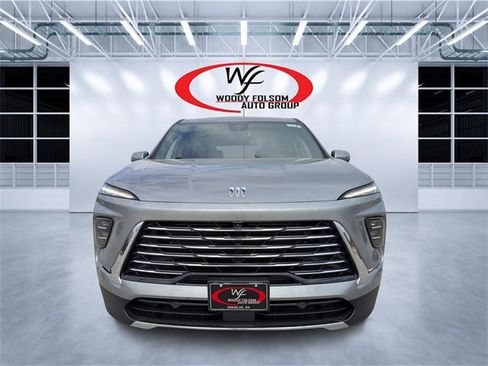 Used 2025 Buick Enclave Preferred image 8