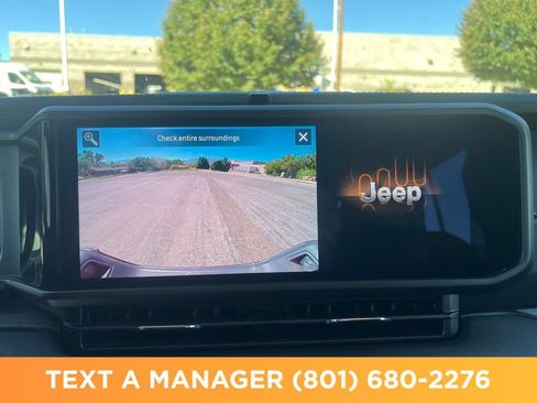Used 2025 Jeep Gladiator Sport AWD/4WD image 22