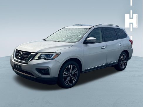 Used 2020 Nissan Pathfinder Platinum AWD/4WD image 3