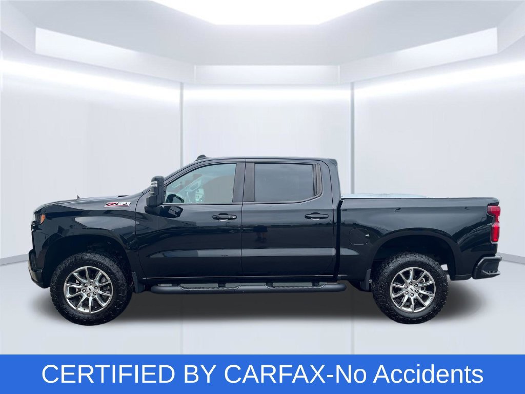 Used 2020 Chevrolet Silverado 1500 LT Trail Boss w/ Midnight Edition AWD/4WD image 2