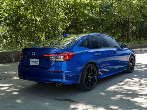Used 2024 Honda Civic Sport image 9
