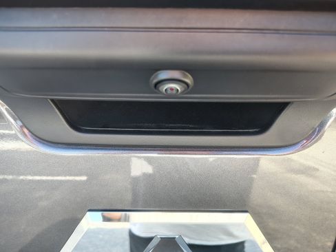 Certified 2025 RAM 2500 Big Horn AWD/4WD image 10