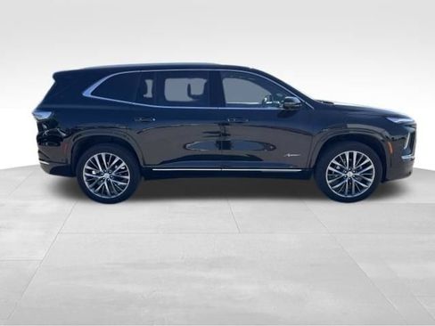 Used 2025 Buick Enclave Avenir w/ Super Cruise Package AWD/4WD image 6