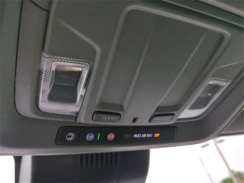 Used 2022 Chevrolet Silverado 1500 Custom image 22