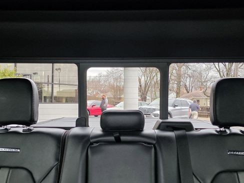 Used 2018 Ford F150 Platinum w/ Equipment Group 701A Luxury image 36