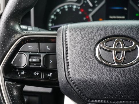 Used 2022 Toyota Tundra SR5 image 16