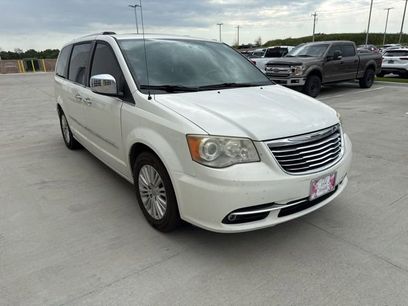 Used 2012 Chrysler Town & Country Limited w/ Luxury Group