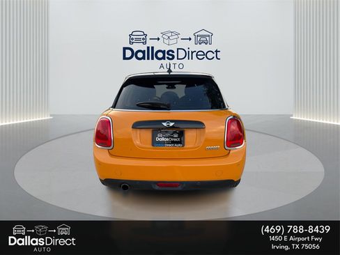 Used 2017 MINI Cooper 4-Door Hardtop image 7
