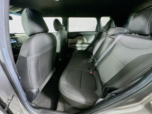 Used 2017 Kia Soul + image 25