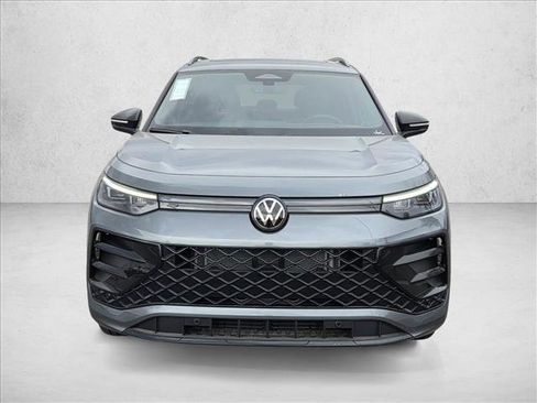 New 2026 Volkswagen Tiguan SE R-Line FWD image 6