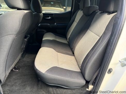 Used 2021 Toyota Tacoma TRD Off-Road w/ Technology Package image 16