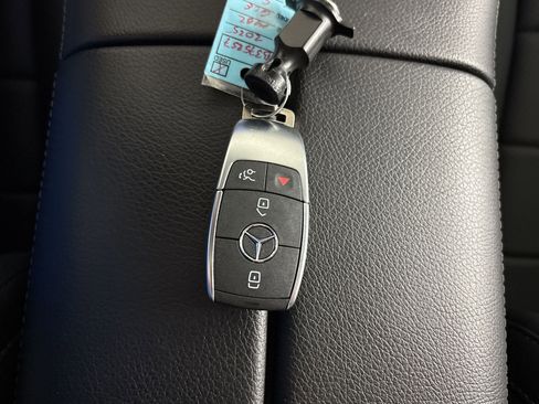 Certified 2025 Mercedes-Benz GLE 450e 4MATIC image 20