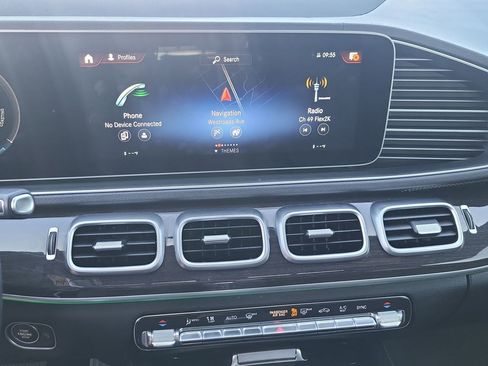 Used 2020 Mercedes-Benz GLS 450 4MATIC image 19