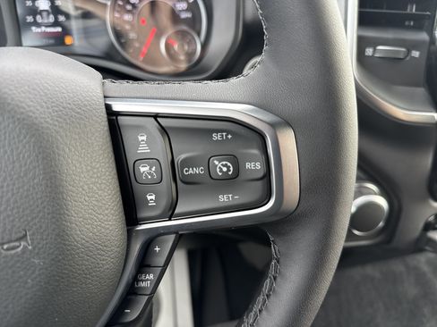 Used 2025 RAM 1500 Big Horn AWD/4WD image 21