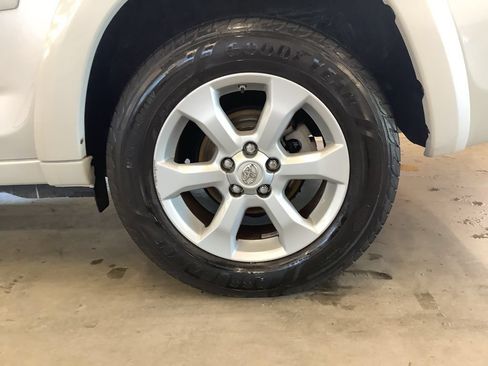 Used 2012 Toyota RAV4 Limited w/ Premium Plus Value Pkg AWD/4WD image 23