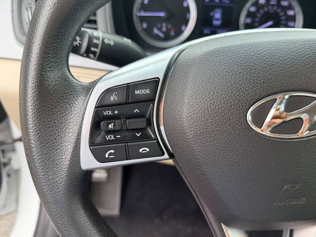 Used 2019 Hyundai Sonata SE FWD image 14