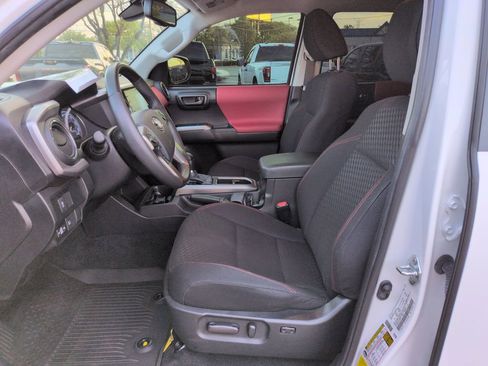 Used 2023 Toyota Tacoma SR5 image 9