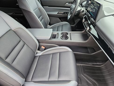 Used 2025 Honda Prologue Touring image 14