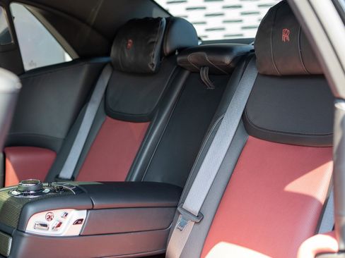 Certified 2018 Rolls-Royce Ghost RWD image 25