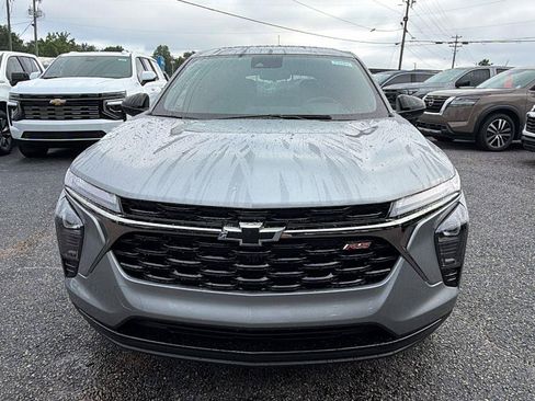 New 2026 Chevrolet Trax RS w/ Sunroof Package FWD image 2