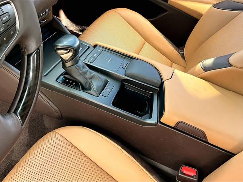 Used 2019 Lexus ES 350 image 13