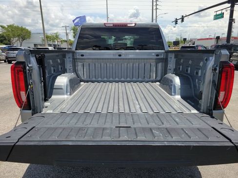 Used 2025 GMC Sierra 1500 SLT RWD image 9