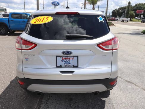 Used 2015 Ford Escape SE FWD image 13