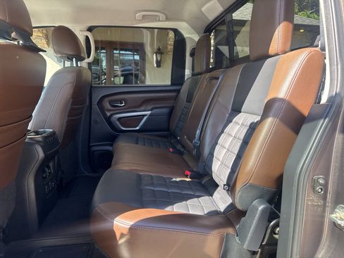 Used 2016 Nissan Titan Platinum Reserve AWD/4WD image 10