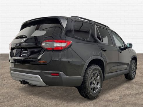 New 2025 Honda Pilot TrailSport image 6
