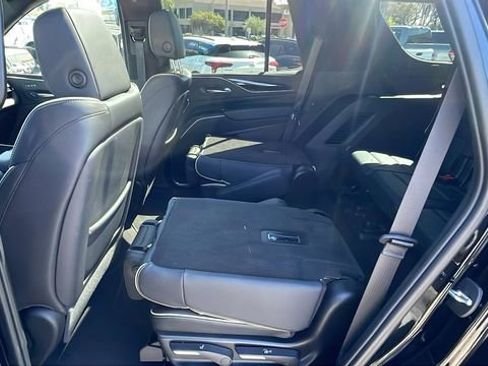 Used 2024 Cadillac Escalade Sport AWD/4WD image 12