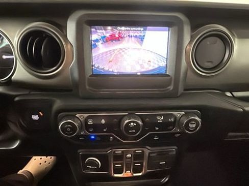 Used 2023 Jeep Wrangler Unlimited w/ Cold Weather Group AWD/4WD image 24