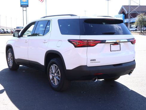 Used 2023 Chevrolet Traverse LT image 7