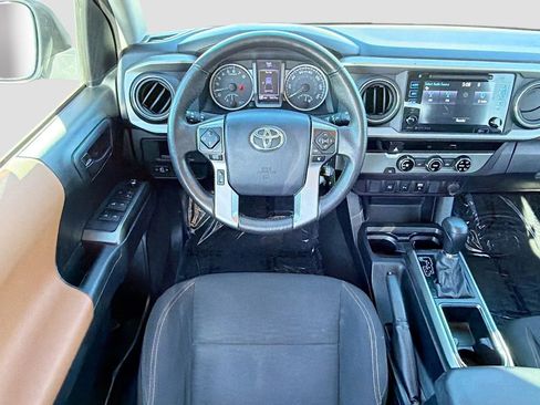 Used 2017 Toyota Tacoma SR5 w/ Tow Package image 16
