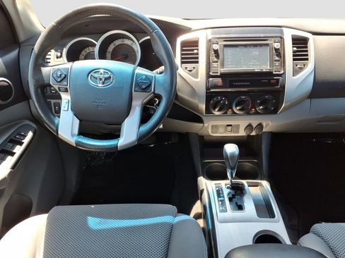 Used 2015 Toyota Tacoma PreRunner w/ TRD Off-Road Package RWD image 15