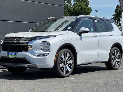 New 2026 Mitsubishi Outlander SEL image 9