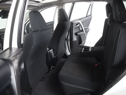 Used 2017 Toyota RAV4 XLE FWD image 35