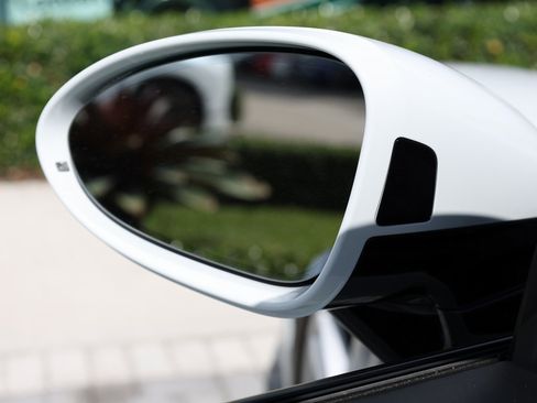 Used 2018 Porsche Panamera w/ Premium Package image 10